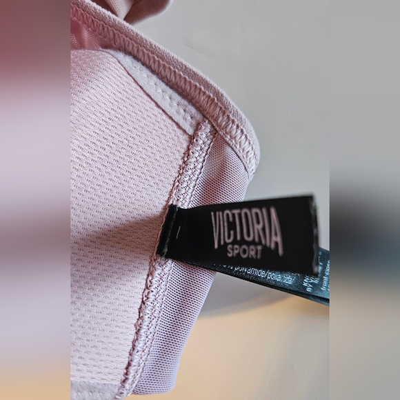 Victoria Sport Knock Out Athletic Bra - Picture 7 of 10